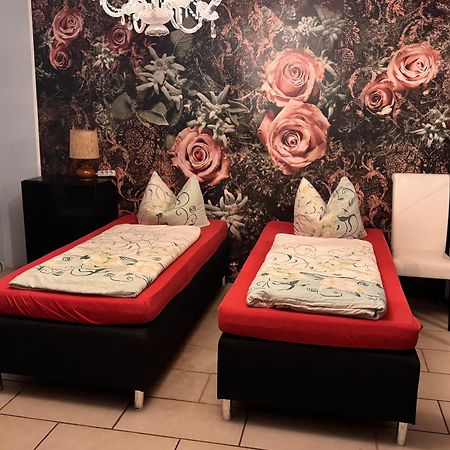 Bauernhof Privatzimmer Hortus Sandrine Gemeinschaftsbad Free Wifi Hausbreitenbach Esterno foto